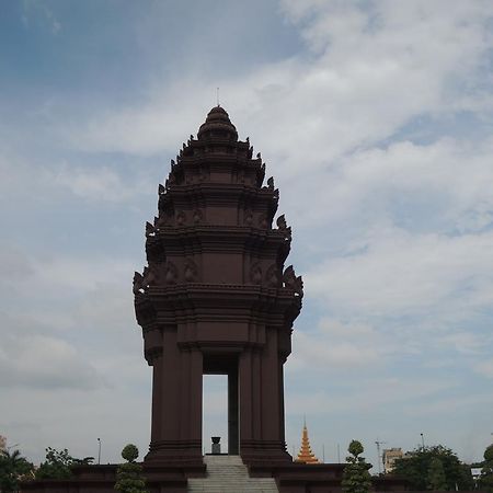 Golden Boat Guesthouse Phnom-Penh Buitenkant foto