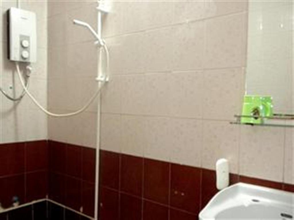 Golden Boat Guesthouse Phnom-Penh Buitenkant foto