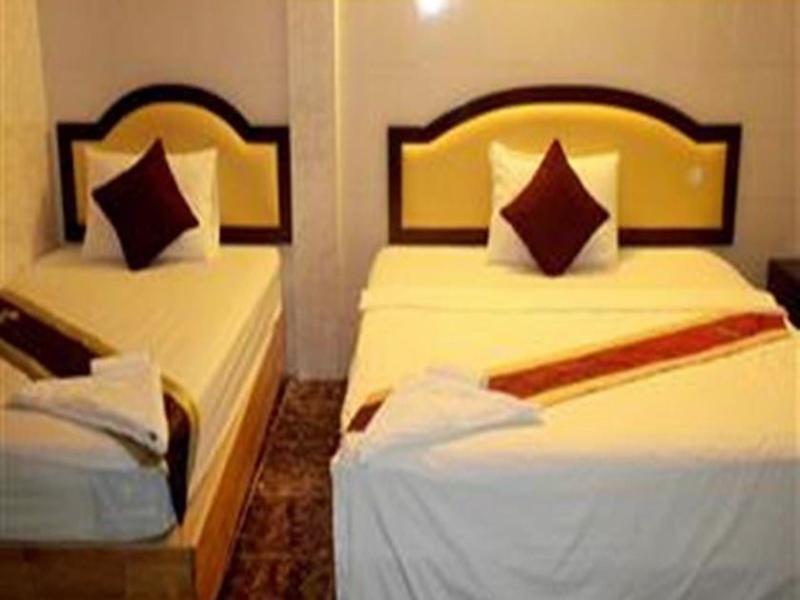 Golden Boat Guesthouse Phnom-Penh Buitenkant foto